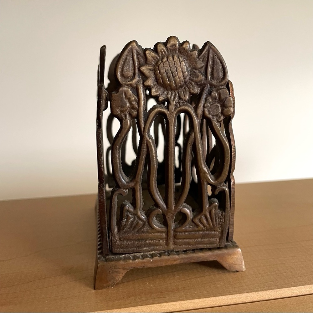 Vtg Art Nouveau style brass desk accessory pen holder sunflowers - Picture 6 of 10